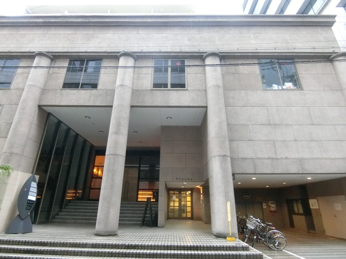 大阪ラクメンビル 外観