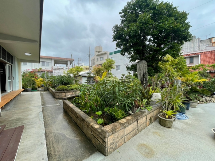 約200坪の広い庭