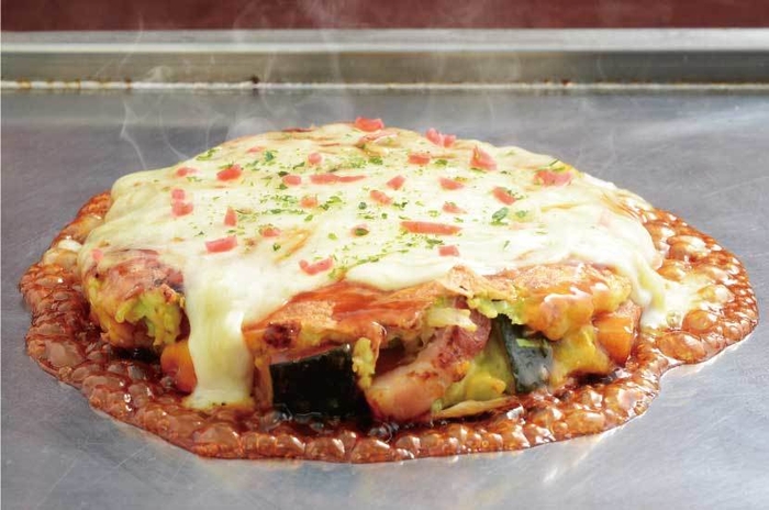 横濱こてがえし(4F) かぼちゃ・ベーコン・チーズのお好み焼き