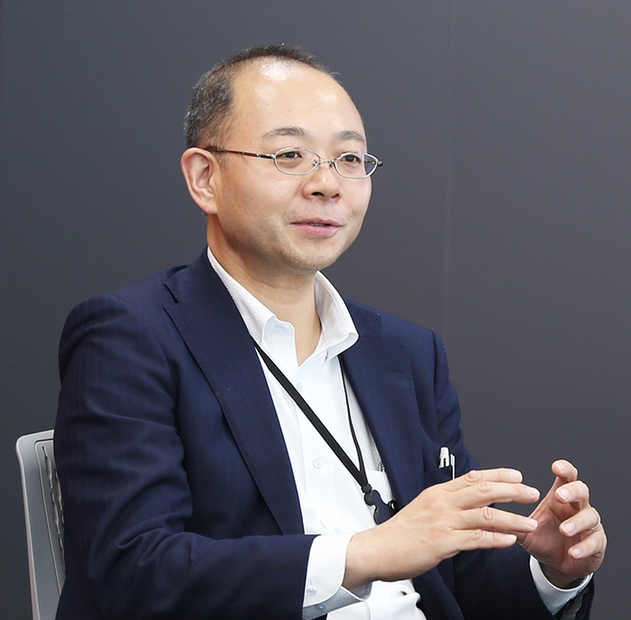 開発調達戦略部　調達戦略グループ長　高須様