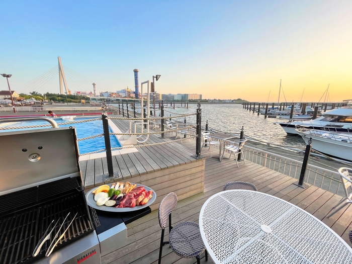 カフェ&ダイニング ヘミングウェイ大阪 プールサイドBBQ