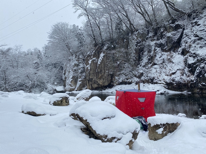 アウトドアサウナは雪が似合います