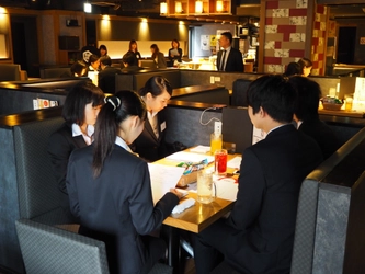 『相席体験×選考会』で新卒採用！5月16日に相席屋秋葉原店で実施 　“恋愛力”と“コミュニケーション力”重視の新たな選考方式