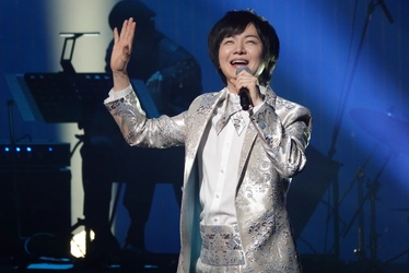 竹島 宏、大阪新歌舞伎座での単独公演開催！
“ロマンティック歌謡”と“色褪せない極上の映画音楽”で会場を魅了。