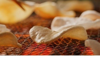 『♪パリッとサクサク　くねくねー！』