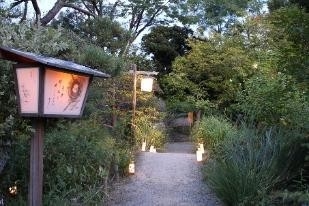 絵行灯点灯(昨年の様子)