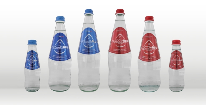 「ゴッチャブルー」(青ラベル:スティルウォーター/赤ラベル:スパークリングウォーター)