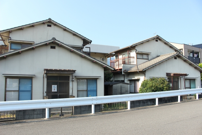 (テレワーク対応型お試し移住用住宅を新築する旧医師住宅敷地)