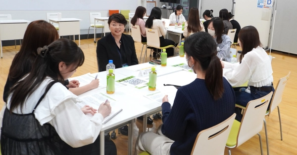 多様なキャリアを持つ社会人女性が女子学生のキャリアデザインをサポート　「社会人メンター」2025年度秋期募集を9/1開始