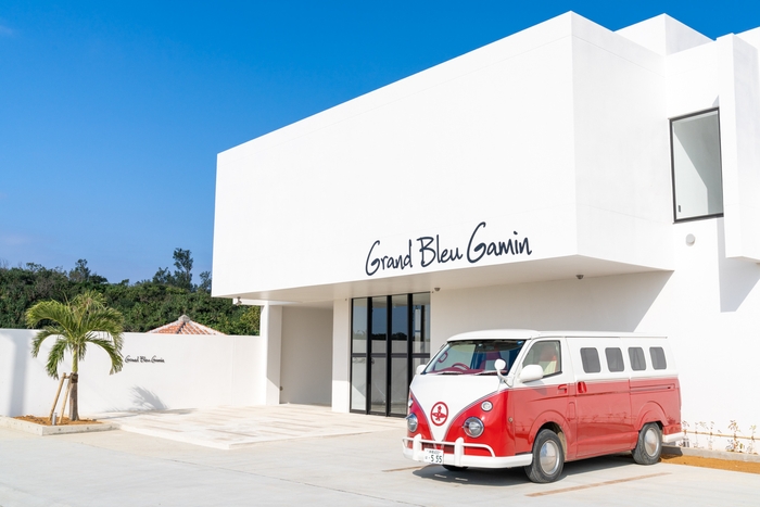 エントランス外観1