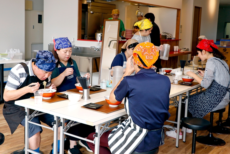 作った麺を試食したりお持ち帰りも出来ます。