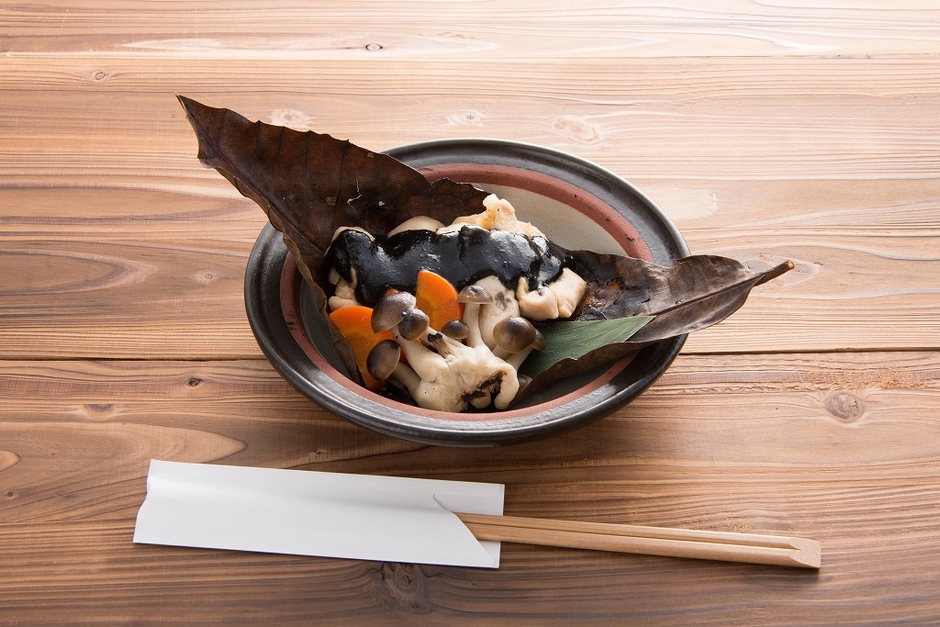 黒薩摩鶏純米粕漬け 黒ほう葉味噌焼き