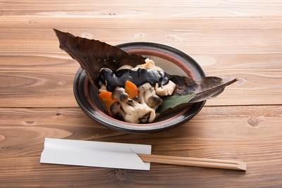 黒薩摩鶏純米粕漬け 黒ほう葉味噌焼き