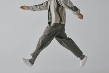 街での歩行もフィットネスへ　 傾斜ソールで効果的な運動ができるシューズ 「KAMOLEG 3.0」発売