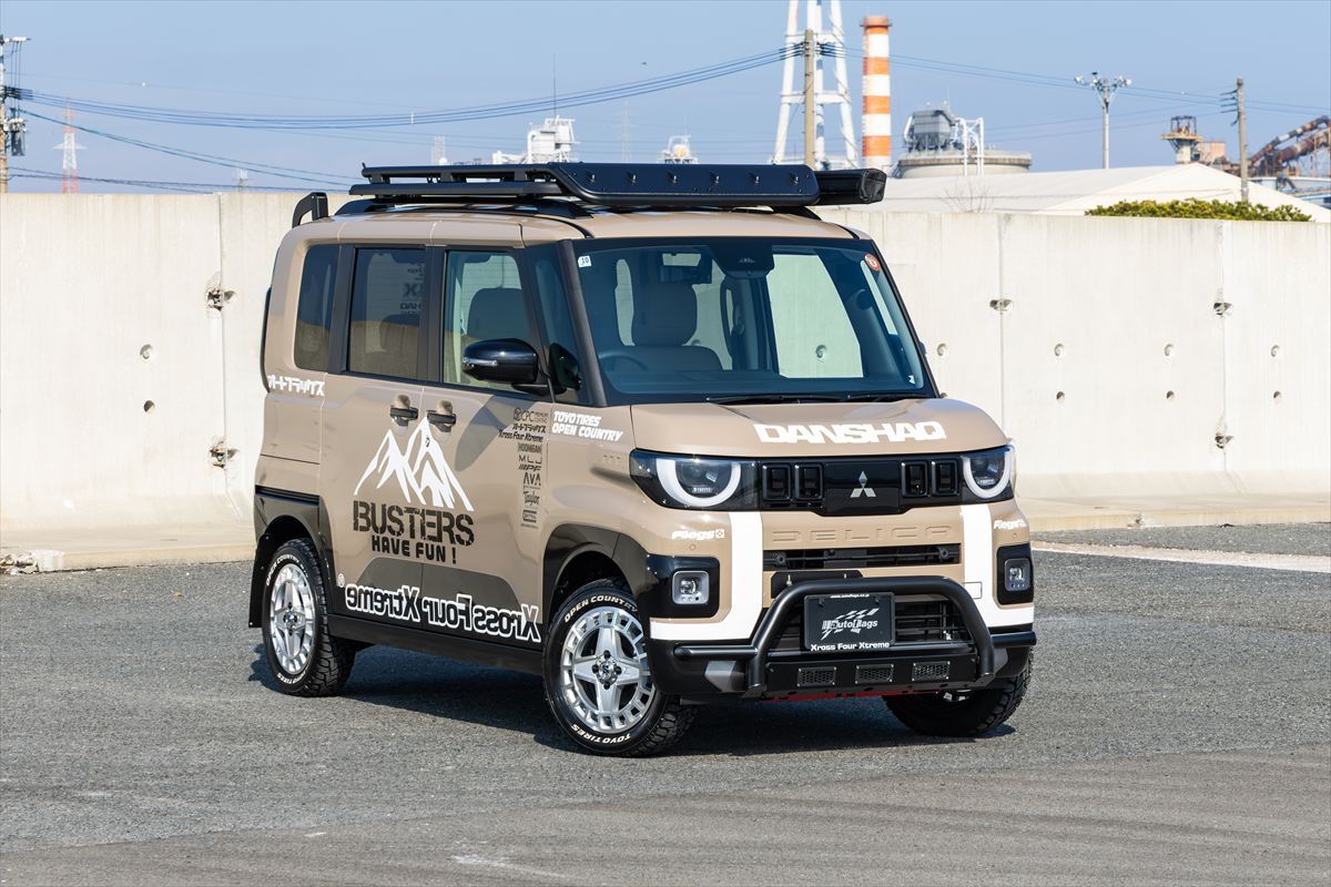 デリカミニ装着例(オートフラッグス)