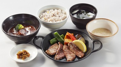 仙台名物!牛たん焼きとタンシチューのよくばり御膳