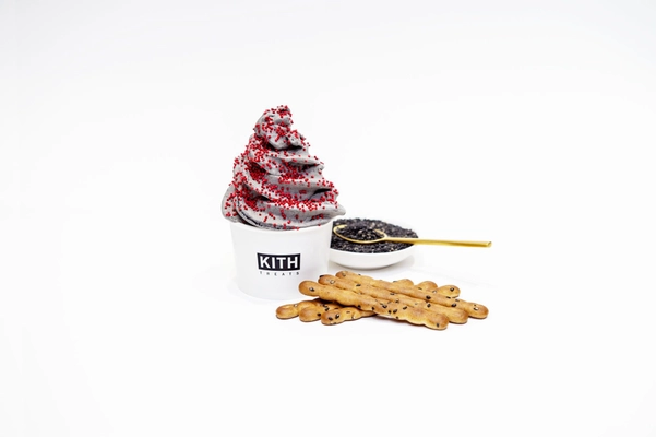 KITH TREATS TOKYO　 1周年限定アイスクリーム＆ミルクシェイクを2日間限定で発売。 また東京限定のアパレルも販売予定