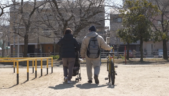 生後すぐに娘を一時保護された家族