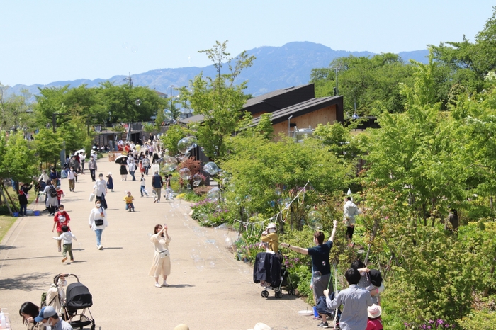 草津川跡地公園de愛ひろば