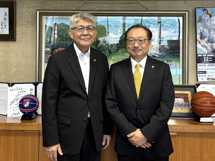 左)福智町・黒土町長