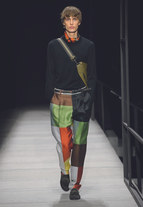 ボッテガ・ヴェネタ FW18コレクションLOOK16