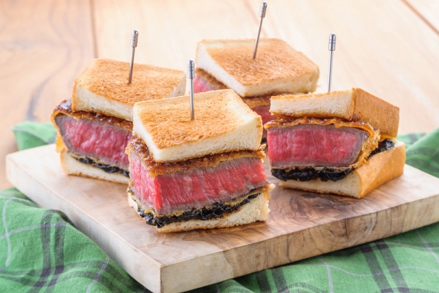 昼・夜レシピ第4位 佐賀県代表 有明海苔香る佐賀牛カツサンド