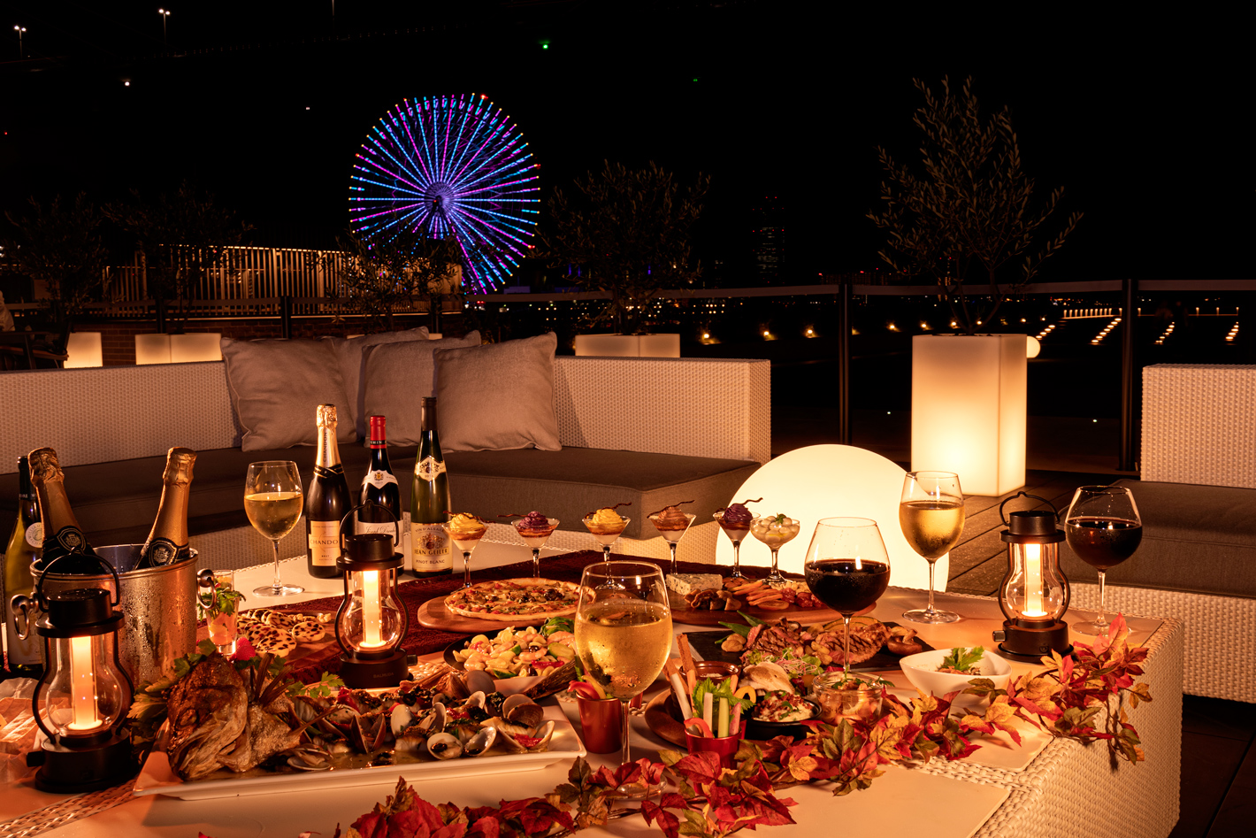 食欲の秋はオープンエアのテラスで美味しいワインと大阪産(もん)の料理を舌づつみ！