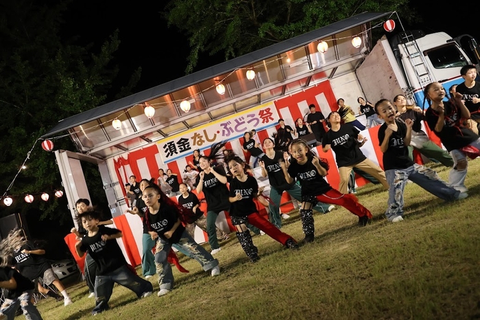 昨年のキッズダンスの様子
