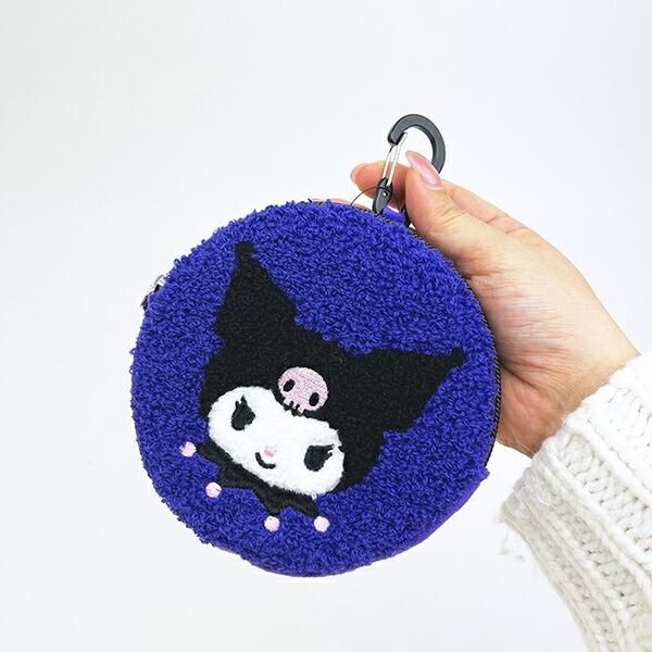 クロミのふわもこなサガラ刺繡ポーチ