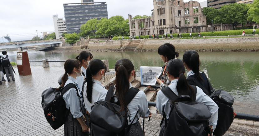 令和6年（2024年）に実施した平和学習「ピースパークツアー」の様子