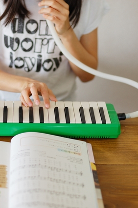 小学校の教科書や好きな曲をリクエスト!