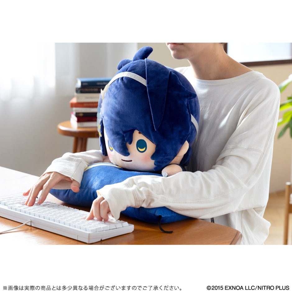 刀剣乱舞ONLINE PCクッション 三日月宗近‐軽装でりらっくす‐(使用イメージ3)