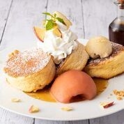 山梨県の桃ケーキのパンケーキ