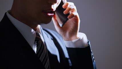 「家族や会社にばらす」は脅迫罪になる?パパ活・不倫・交際トラブルで暴露すると言われた場合の対処法を弁護士が解説
