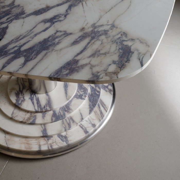 テーブル：4D CERAMICS FIOR DI VIOLA 4D