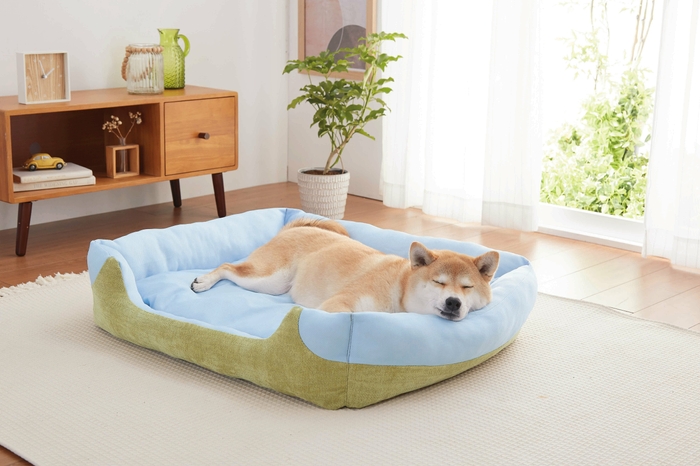 やさしい涼しさにうっとり。フチまでヒンヤリで快適さバツグン!!「ソフトクールスクエアベッド」