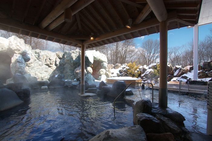 雪景色を楽しむ露天風呂