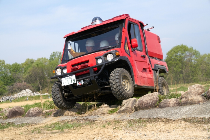 小型オフロード消防車 Red Ladybug(レッドレディバグ）