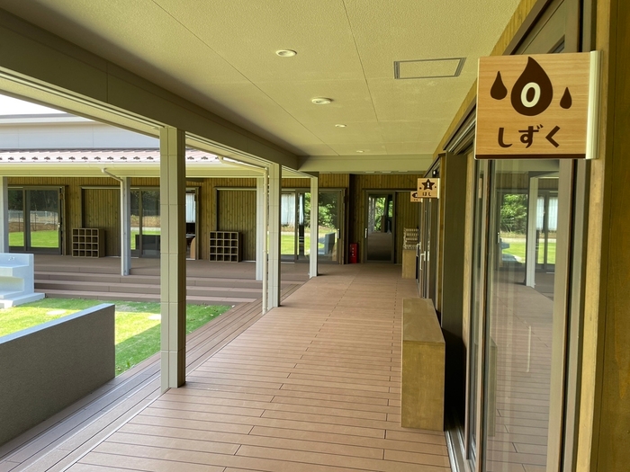 園内(園庭とつながる廊下)