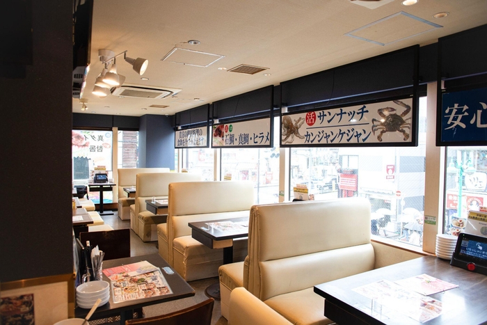 テジョンデ本店　窓側席