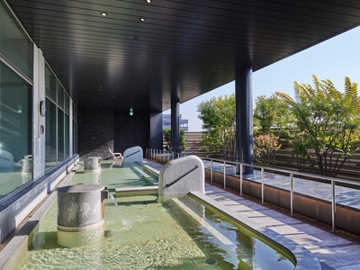 RIVERSIDE SPA