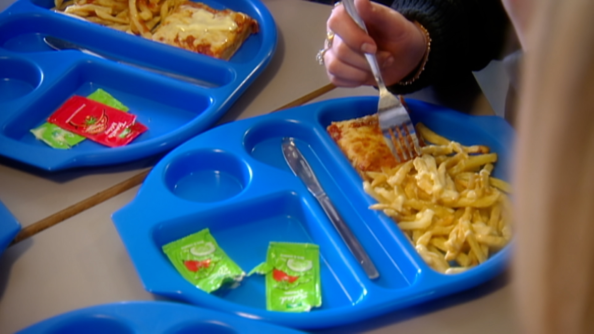 学校給食に革命を！人気シェフが子どもたちの食育問題に挑む英国