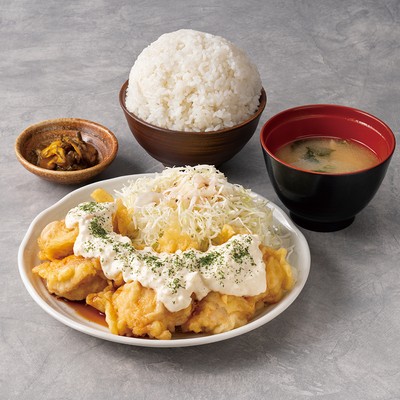 06_八重洲もつ焼酒場てけてけ_「秘伝ダレのチキン南蛮定食(4個)」