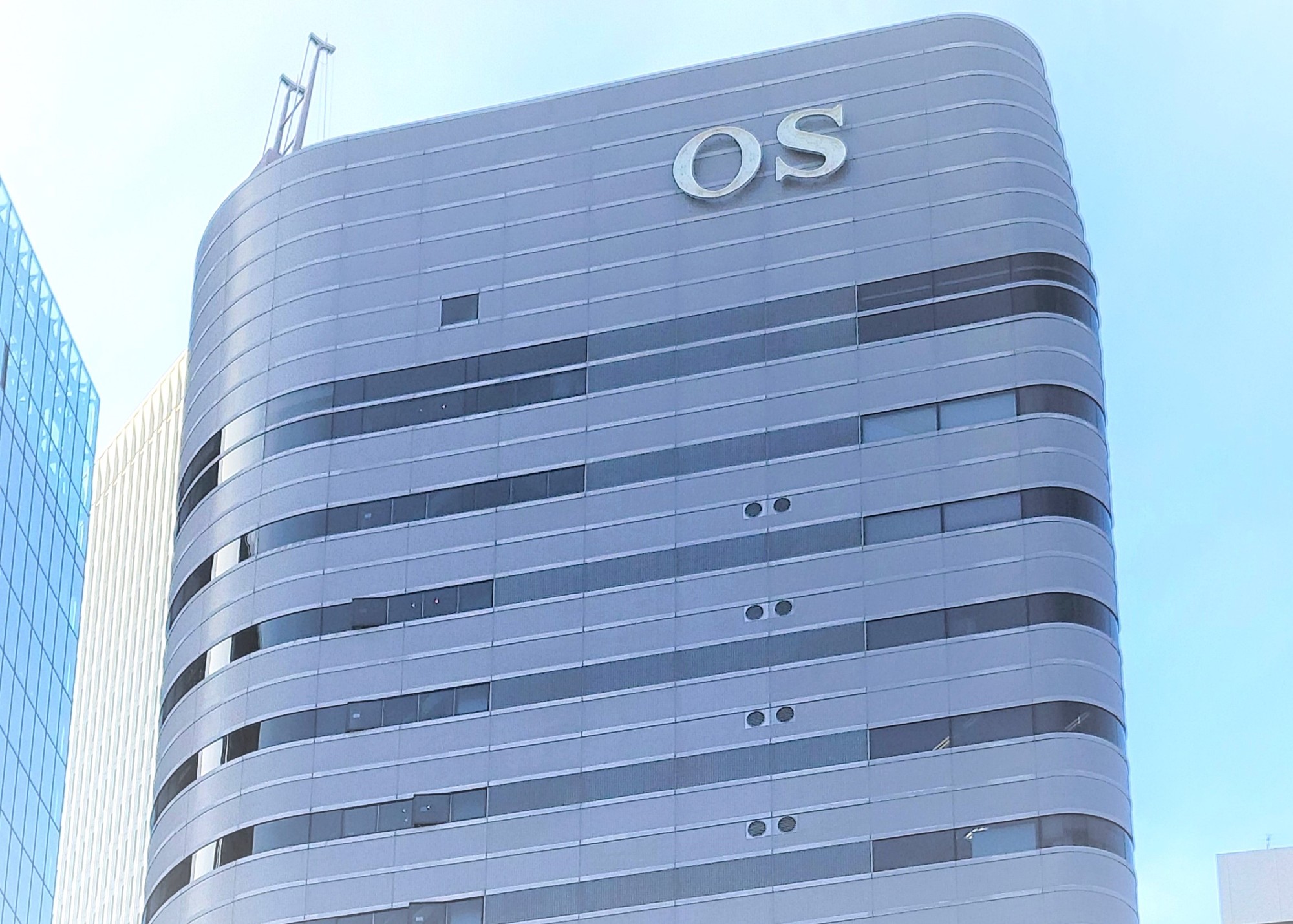 オーエス株式会社が運営する関西エリアの主要4物件において再生可能エネルギー由来の電力を導入