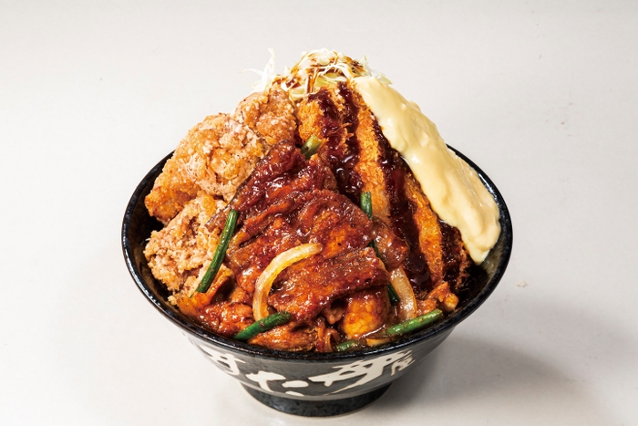 【期間限定メニュー】トリプルすたみな爆肉丼 990円(税込)