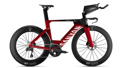 スピードマックス CF SLX 8 Di2 （シマノアルテグラDI2完成車）1,309,000円（税込）　平均重量9.02kg　ラバレッド