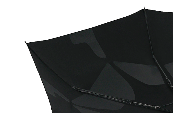 しわにならない傘布の秘密は、18枚の透明スライス!