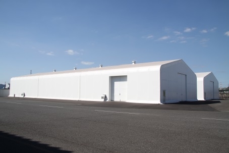 新設したテント倉庫2棟
