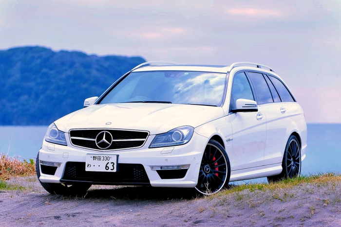 AMG C63(1)