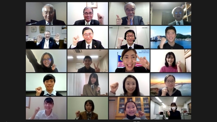 昨年開催の第1回スピーチコンテストでの記念撮影